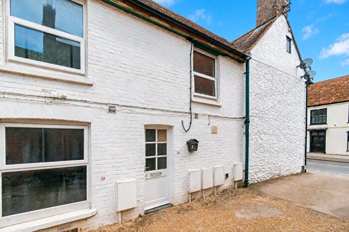 2 Bedroom Apartment To Rent In High Street, Lambourn, Hungerford, Berkshire, RG17