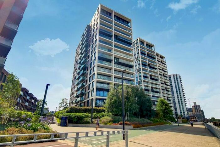2 Bedroom Flat To Rent In Hampton Apartments, Duke Of Wellington Avenue, Woolwich, London, SE18