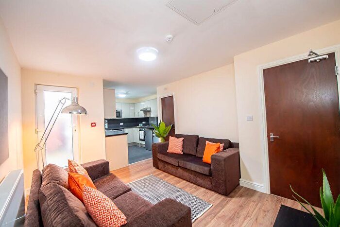 5 Bedroom Terraced House To Rent In Adelaide Road, Kensington, Liverpool, L7