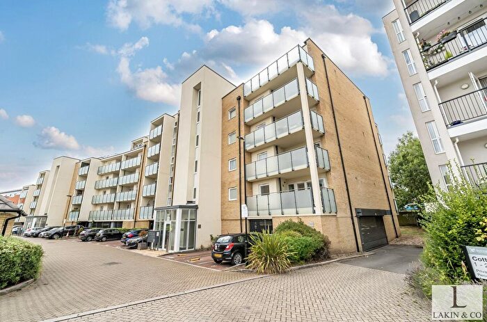 2 Bedroom Flat For Sale In Perkins Gardens, Ickenham, UB10