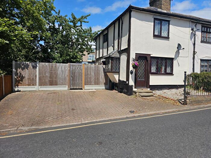 2 Bedroom Terraced House To Rent In Pump Hill, Chelmsford, CM2