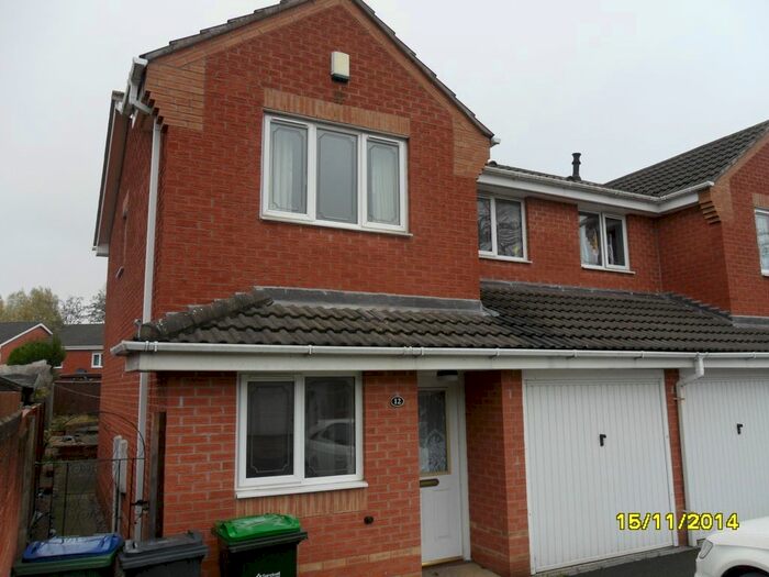 3 Bedroom Semi-Detached House To Rent In Pumphouse Way, Oldbury, B69