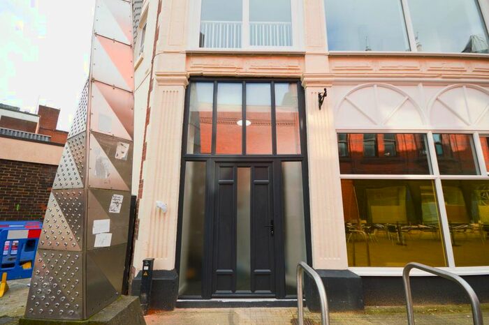 Studio To Rent In Hunters House, Town Centre, Swindon, SN1