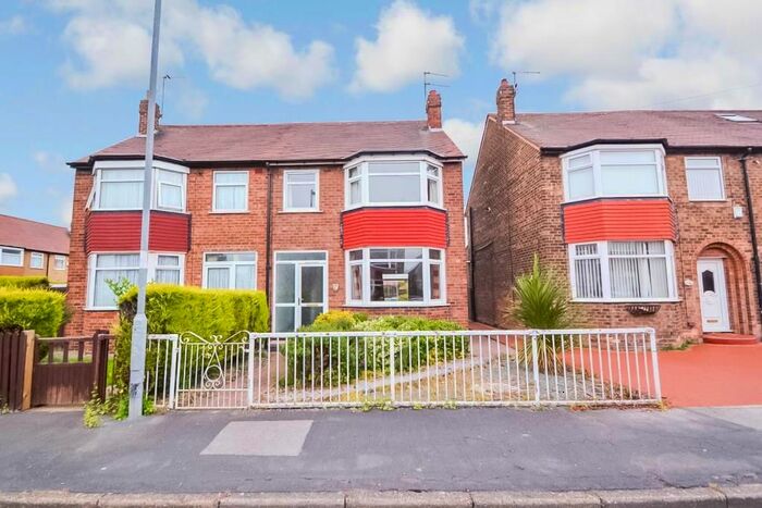 3 Bedroom Semi-Detached House To Rent In Ulverston Road, Hull, HU4