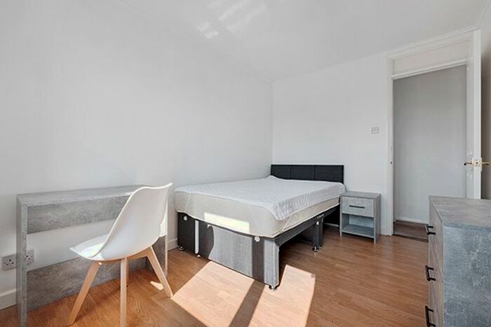 4 Bedroom End Of Terrace House To Rent In Stevens Walk, Colchester, CO4