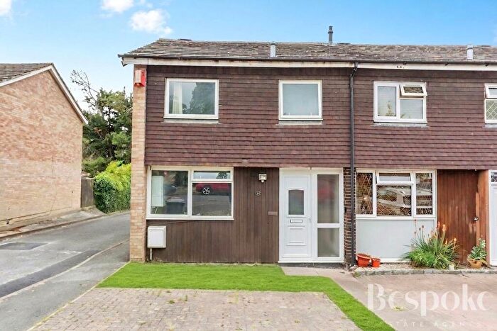 3 Bedroom End Of Terrace House For Sale In Barnsdale Road, Reading, RG2