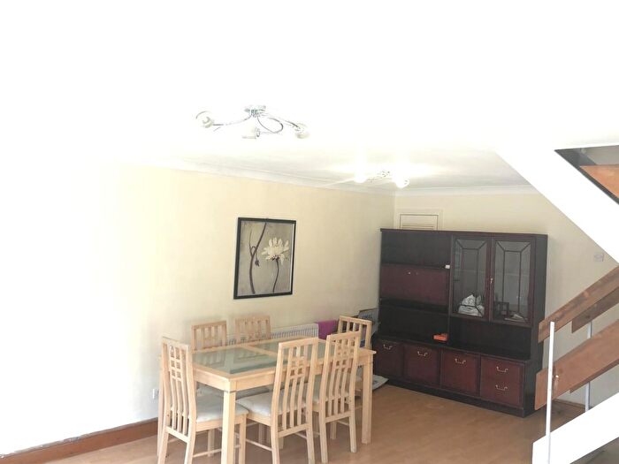 3 Bedroom Semi-Detached House To Rent In Wickhay, Basildon, SS15