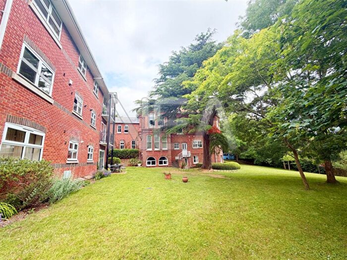 2 Bedroom Apartment To Rent In Warren House, St. Peters Avenue, Caversham, RG4
