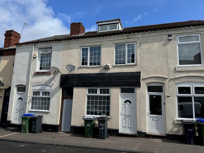 3 Bedroom Terraced House To Rent In Barrs Street, Oldbury, B68