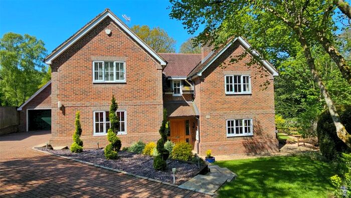 4 Bedroom Detached House For Sale In Pantings Lane, Highclere, RG20