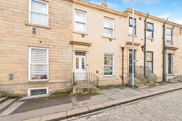 6 Bedroom Terraced House For Sale In Fitzwilliam Street, Huddersfield, HD1