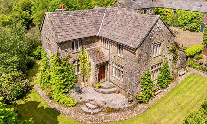 4 Bedroom Country House For Sale In Swarthghyll Farm & Acres, Buckden, Skipton, North Yorkshire, BD23