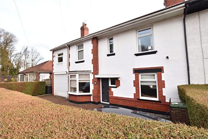 4 Bedroom Semi-Detached House For Sale In Barrowby Avenue, Leeds, West Yorkshire, LS15