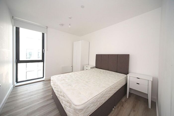 2 Bedroom Flat To Rent In Viva Court, Kimpton Road, Luton, LU2