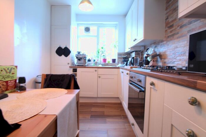 1 Bedroom Flat To Rent In Buxton Court, Thoresby Street, Angel, N1