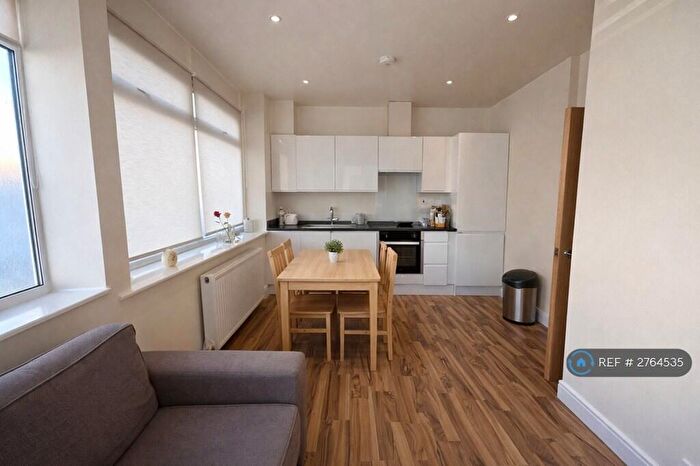 2 Bedroom Flat To Rent In Church Road, London, NW4