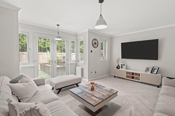4 Bedroom Detached House For Sale In Burns Avenue, The Inches, Larbert, FK5