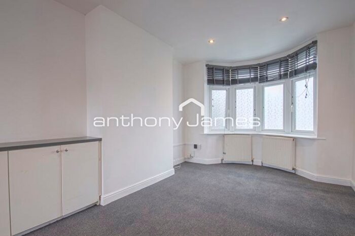 3 Bedroom Terraced House To Rent In Cumberland Avenue, Welling, DA16