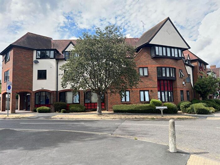 1 Bedroom Flat To Rent In Birchwood Court, Norton Way North, Letchworth, SG6