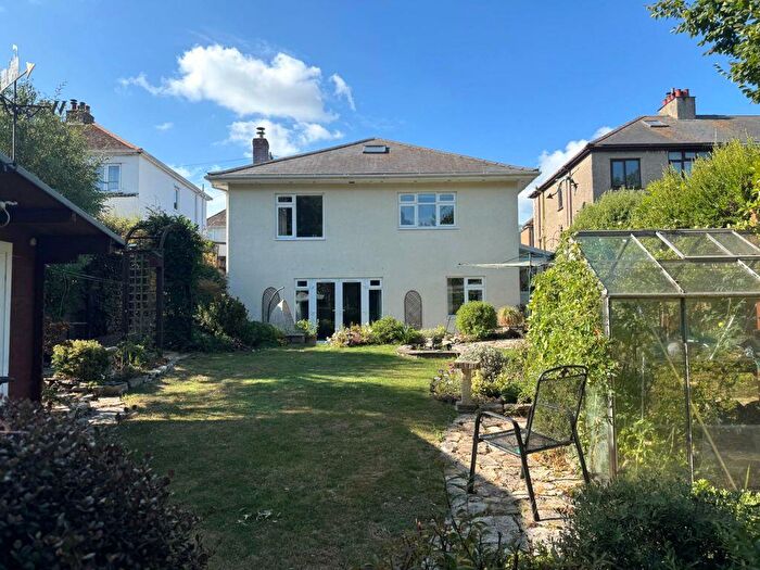 3 Bedroom Detached House For Sale In Kings Road West, Swanage, BH19