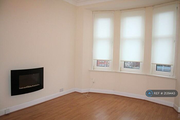 2 Bedroom Flat To Rent In Kemp Street, Hamilton, ML3