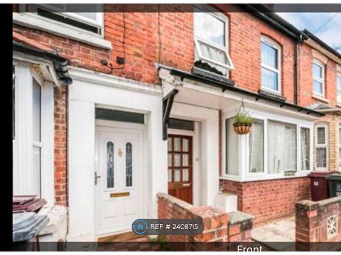 3 Bedroom Terraced House To Rent In Elm Park Road, Reading, RG30