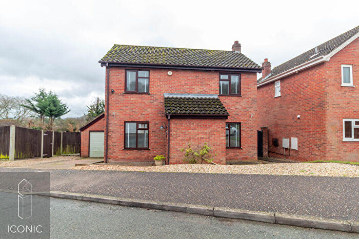 3 Bedroom Detached House For Sale In Nightingale Drive, Taverham, Norwich, NR8