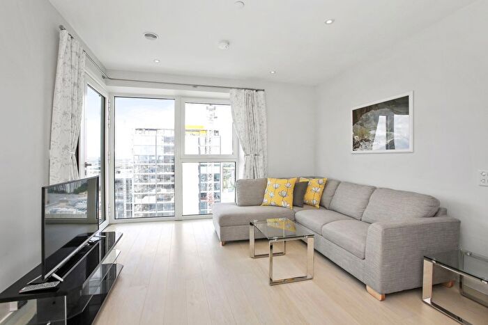 1 Bedroom Flat To Rent In Glasshouse Gardens, London, E20