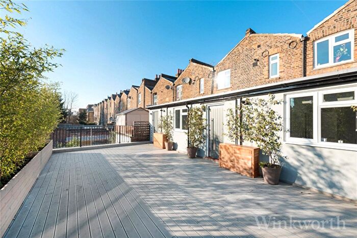 1 Bedroom Flat For Sale In New Cross Road, London, SE14