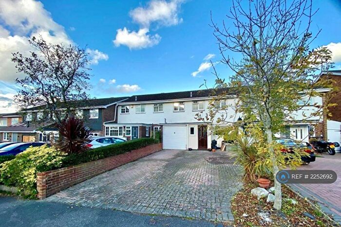 4 Bedroom Semi-Detached House To Rent In Bathurst Road, Winnersh, Wokingham, RG41