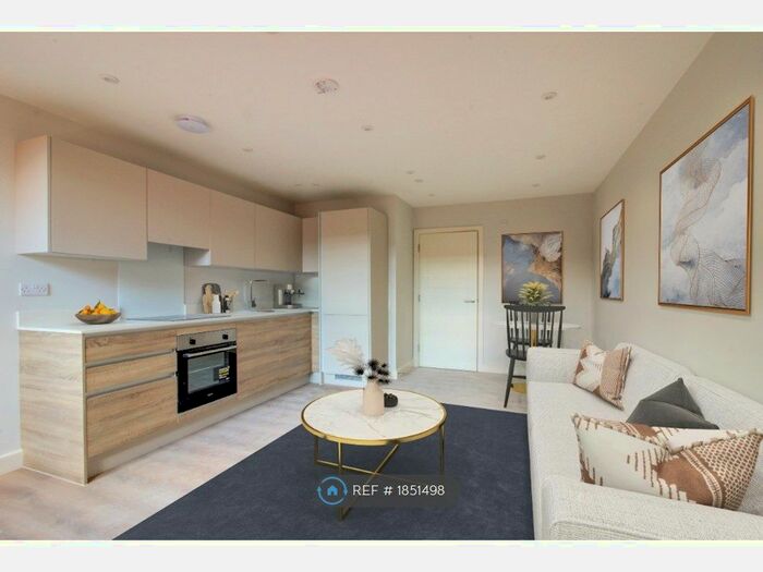 2 Bedroom Flat To Rent In Richmond Hill, Bournemouth, BH2