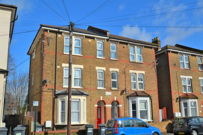 2 Bedroom Flat To Rent In Courthill Road, London SE13