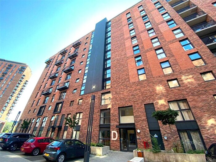 2 Bedroom Apartment To Rent In Wilburn Basin, Ordsall Lane, Salford, Greater Manchester, M5