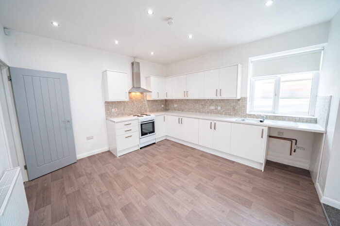 3 Bedroom Flat To Rent In Canal Street, Wigston, LE18