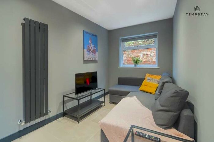 1 Bedroom Flat To Rent In 91, High Street, Burnham, SL1