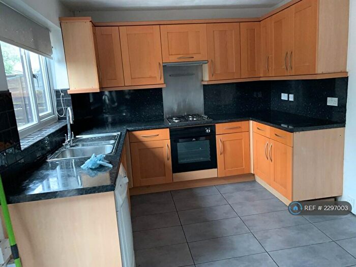 3 Bedroom Terraced House To Rent In Ellenhall Close, Manchester, M9