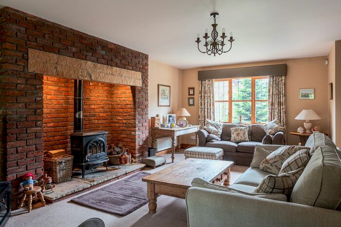 4 Bedroom Detached House For Sale In Maltings Court, Alne, York, YO61