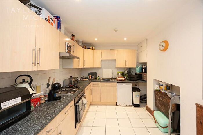 5 Bedroom End Of Terrace House To Rent In Livingstone Road, Hove, BN3