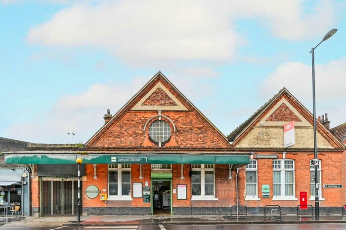 2 Bedroom Flat For Sale In Selhurst Road, Selhurst, London, SE25