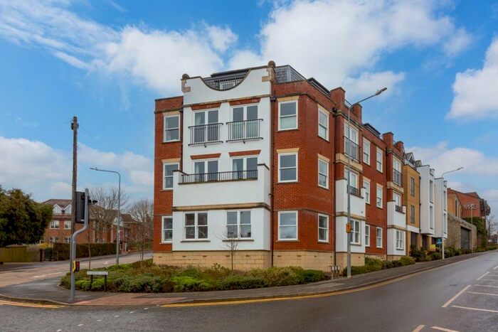 2 Bedroom Flat To Rent In London Road, Sevenoaks, TN13