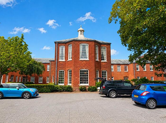2 Bedroom Flat To Rent In Knowle Avenue, Knowle, Fareham, Hampshire, PO17