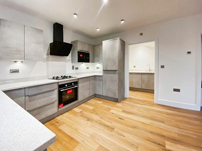2 Bedroom End Of Terrace House For Sale In Bridge Road, Nottingham, NG8