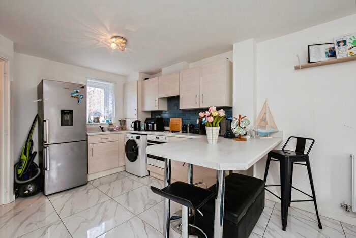 3 Bedroom End Of Terrace House For Sale In Myrtlebury Way, Exeter, Devon, EX1