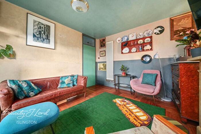 1 Bedroom Flat For Sale In Courtney Road, London, N7