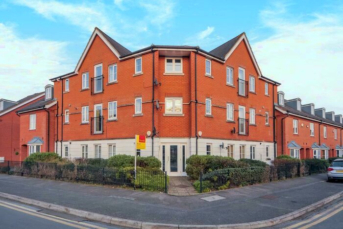 2 Bedroom Apartment To Rent In Newbury, Berkshire, RG14