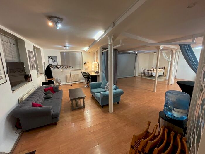 Studio To Rent In Hatton Garden, London, EC1N