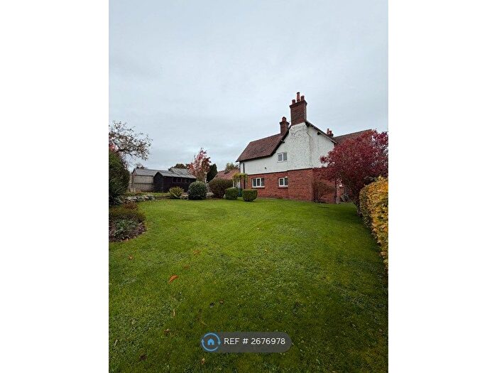 3 Bedroom Semi-Detached House To Rent In Tyn-Y-Celyn, Oswestry, SY10