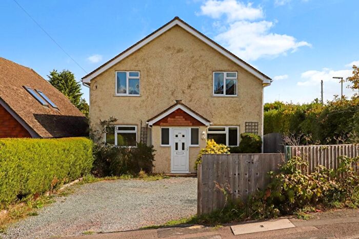 4 Bedroom Detached House For Sale In Little Green Lane, Farnham, Surrey, GU9