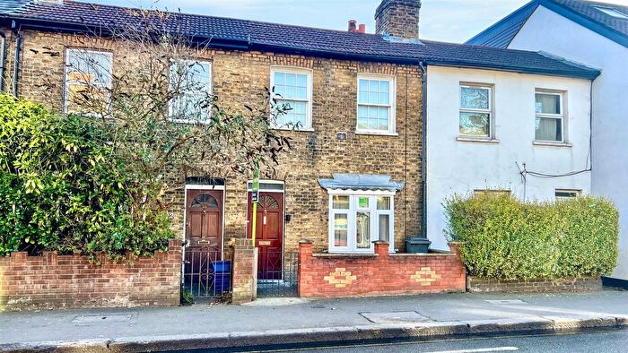 2 Bedroom Terraced House For Sale In Hanworth Road, Hounslow, TW3