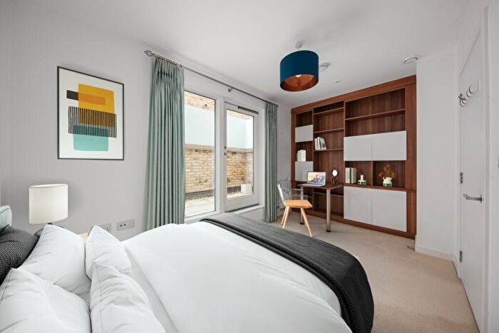 3 Bedroom Terraced House For Sale In Handley Drive Kidbrooke, SE3